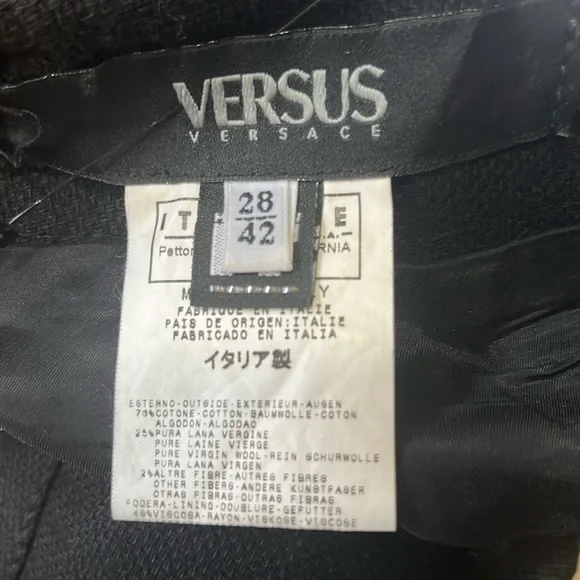 Versace Versus Skirt - Picture 8 of 10